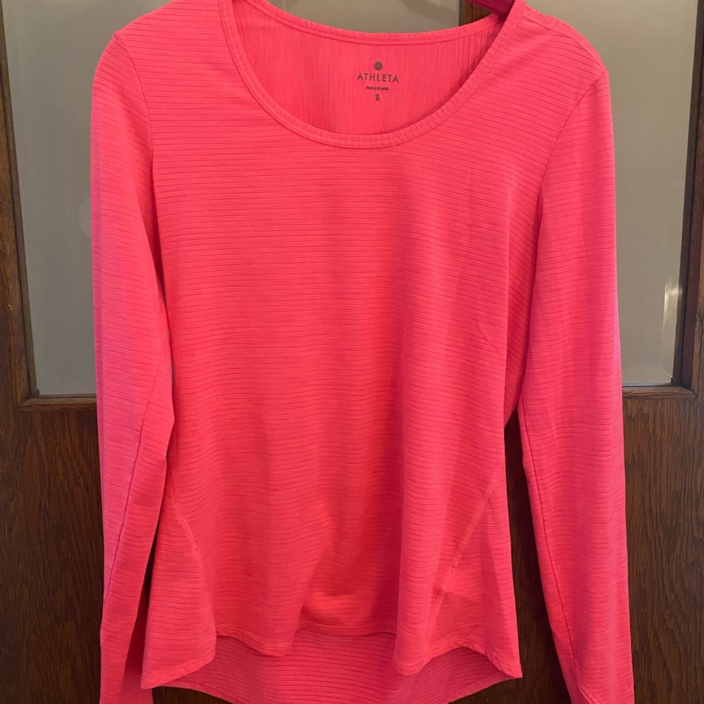 Athleta Women's Vibrant Pink Long Sleeve Tee